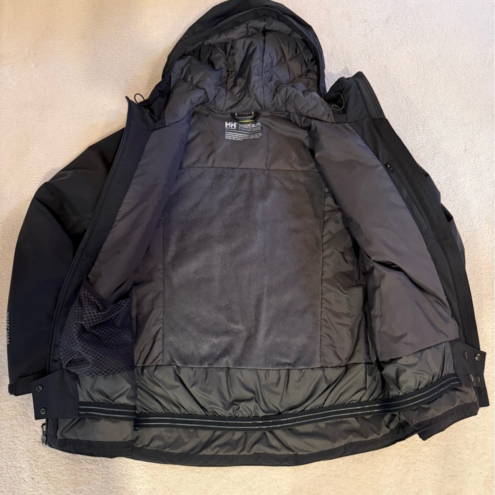 Helly Hansen Black Women’s Hooded Winter Ski/Snowboard Coat - Picture 4 of 6